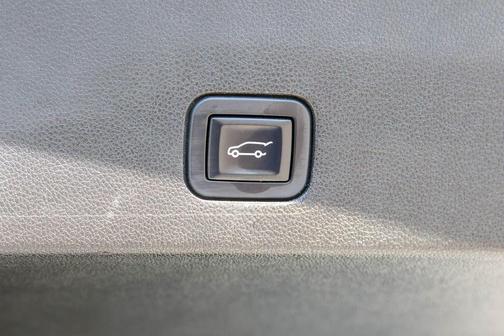 Crystal White Tricoat 2020 Cadillac XT6 Sport AWD