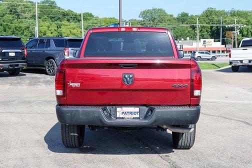 2024 RAM 1500 Classic Warlock Crew Cab 4x4 5'7' Box