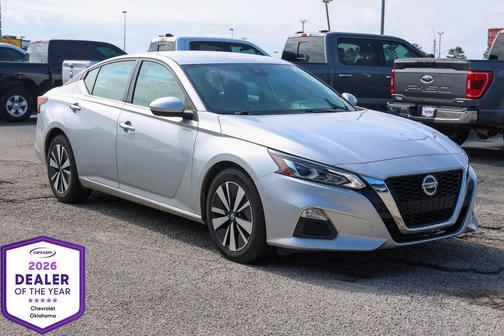 Brilliant Silver Metallic 2022 Nissan Altima 2.5 SV
