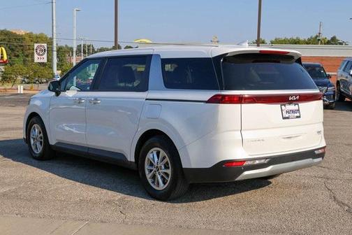 2024 Kia Carnival LX