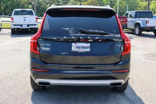2021 Volvo XC90 T5 Momentum