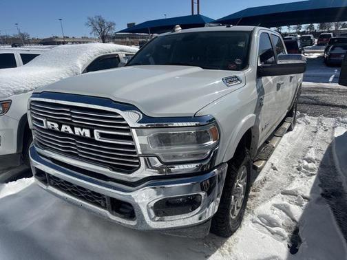 2020 RAM 2500 Laramie Crew Cab 4X4 6'4' Box