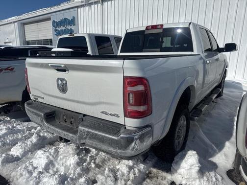 2020 RAM 2500 Laramie Crew Cab 4X4 6'4' Box