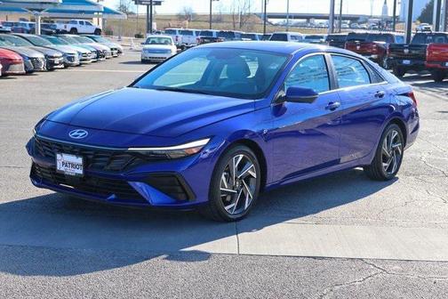 2024 Hyundai ELANTRA Limited