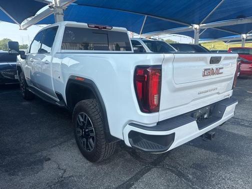 2022 GMC Sierra 2500 AT4