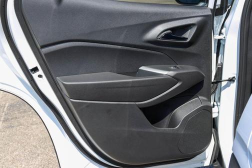 Summit White 2026 Chevrolet Trax LT