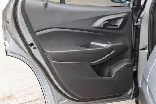 Sterling Gray Metallic 2026 Chevrolet Trax LT