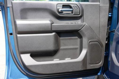 Lakeshore Blue Metallic 2026 Chevrolet Silverado 2500 Custom