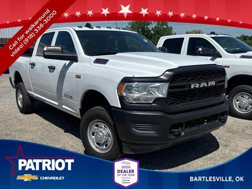 Bright White Clearcoat 2022 RAM 2500 Tradesman Crew Cab 4x4 6'4' Box