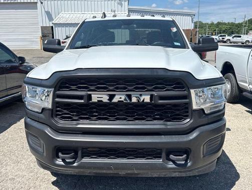 Bright White Clearcoat 2022 RAM 2500 Tradesman Crew Cab 4x4 6'4' Box