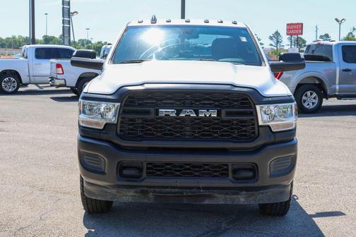 Bright White Clearcoat 2022 RAM 2500 Tradesman Crew Cab 4x4 6'4' Box