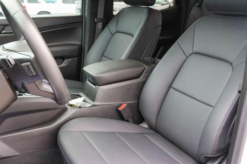 Summit White 2024 Chevrolet Colorado Trail Boss