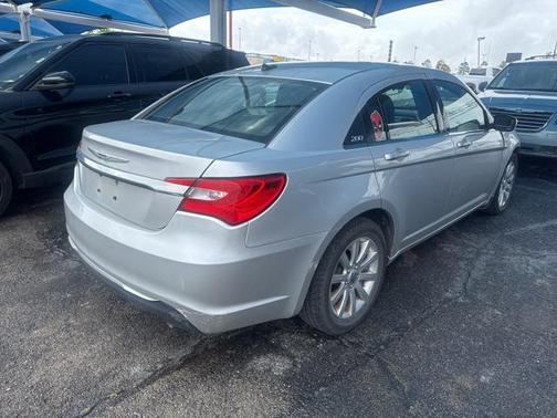 2012 Chrysler 200 Touring