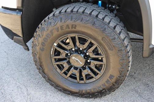 2025 Chevrolet Silverado 2500 4WD Crew Cab Standard Bed ZR2