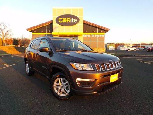 Photo 4 of 57 of 2018 Jeep Compass Sport