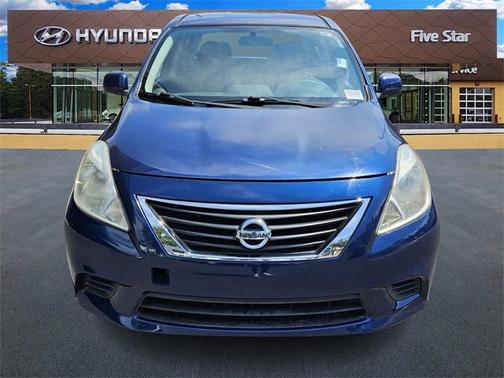 2012 Nissan Versa 1.6 SV