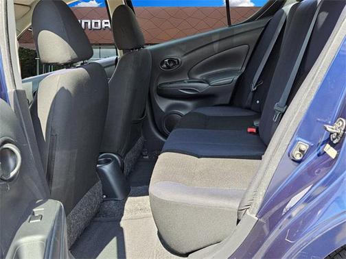 2012 Nissan Versa 1.6 SV