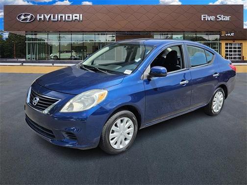2012 Nissan Versa 1.6 SV