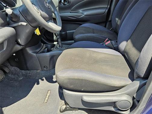 2012 Nissan Versa 1.6 SV