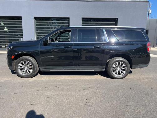 2023 Chevrolet Suburban LS