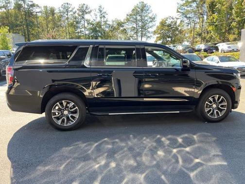 2023 Chevrolet Suburban LS