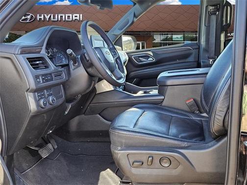 2023 Chevrolet Suburban LS