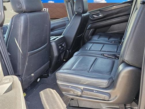 2023 Chevrolet Suburban LS