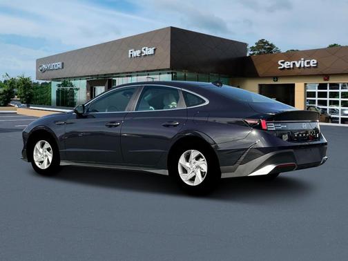 2025 Hyundai SONATA SE