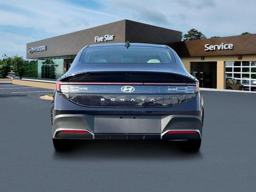 2025 Hyundai SONATA SE