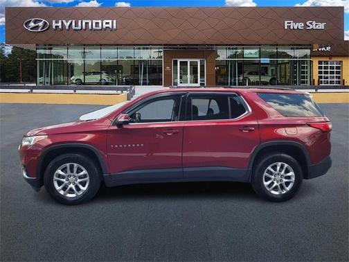 2021 Chevrolet Traverse LT Cloth