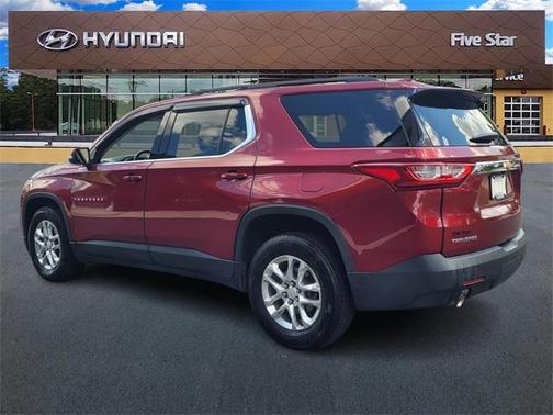 2021 Chevrolet Traverse LT Cloth