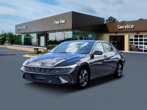 2026 Hyundai ELANTRA SEL