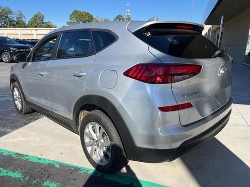 2021 Hyundai TUCSON SE