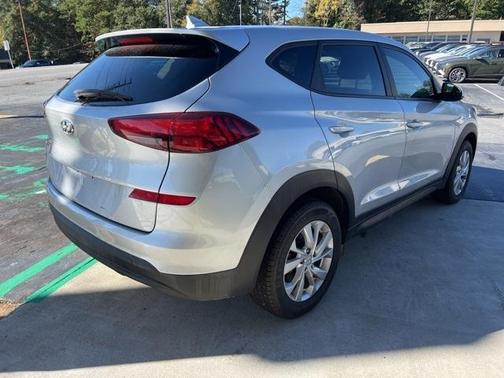 2021 Hyundai TUCSON SE
