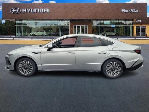 2025 Hyundai SONATA Hybrid SEL