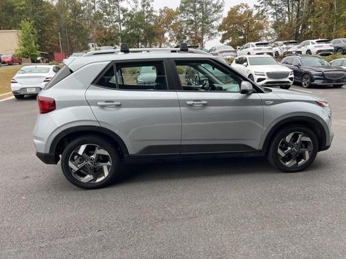 2021 Hyundai VENUE SEL