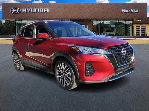 2023 Nissan Kicks SV