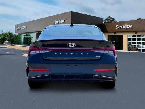 2025 Hyundai ELANTRA HEV SEL Sport