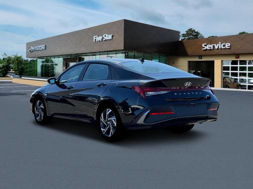 2025 Hyundai ELANTRA HEV SEL Sport