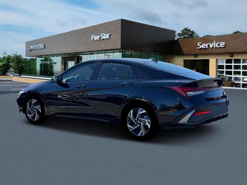 2025 Hyundai ELANTRA HEV SEL Sport