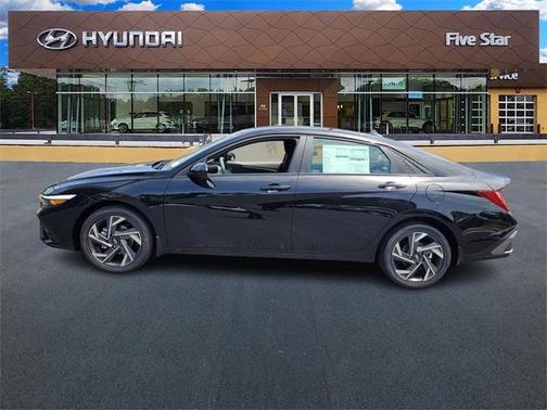2025 Hyundai ELANTRA HEV SEL Sport