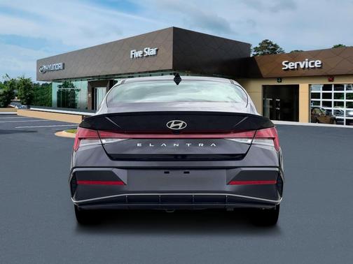 2026 Hyundai ELANTRA SEL