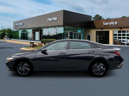 2026 Hyundai ELANTRA SEL