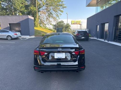 2023 Nissan Altima 2.0 SR