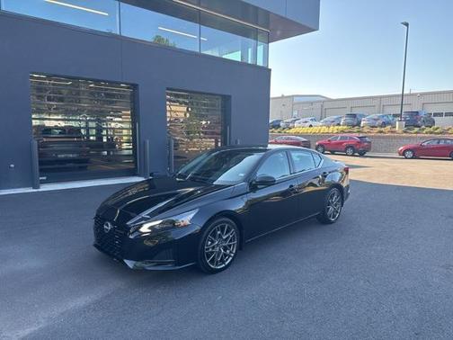 2023 Nissan Altima 2.0 SR