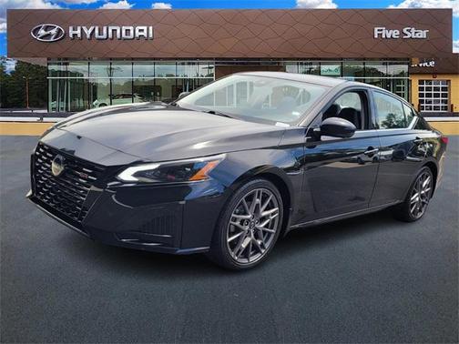 2023 Nissan Altima 2.0 SR