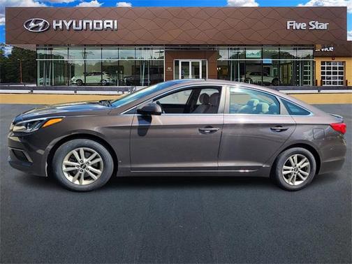 2017 Hyundai SONATA SE