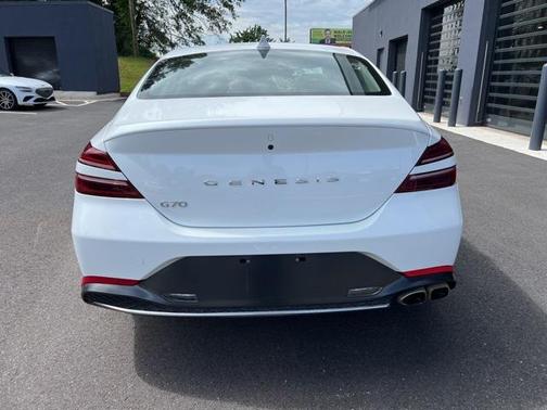 2023 Genesis G70 2.0T