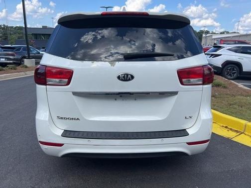 2016 Kia Sedona LX