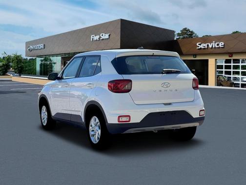 2026 Hyundai VENUE SE